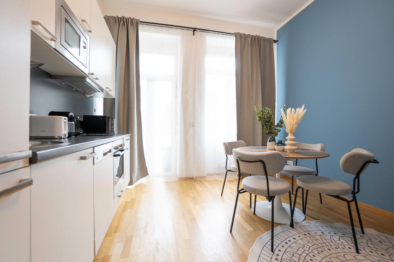 Bright Stylish Apartment With A Balcony In A Top Location Виена Екстериор снимка