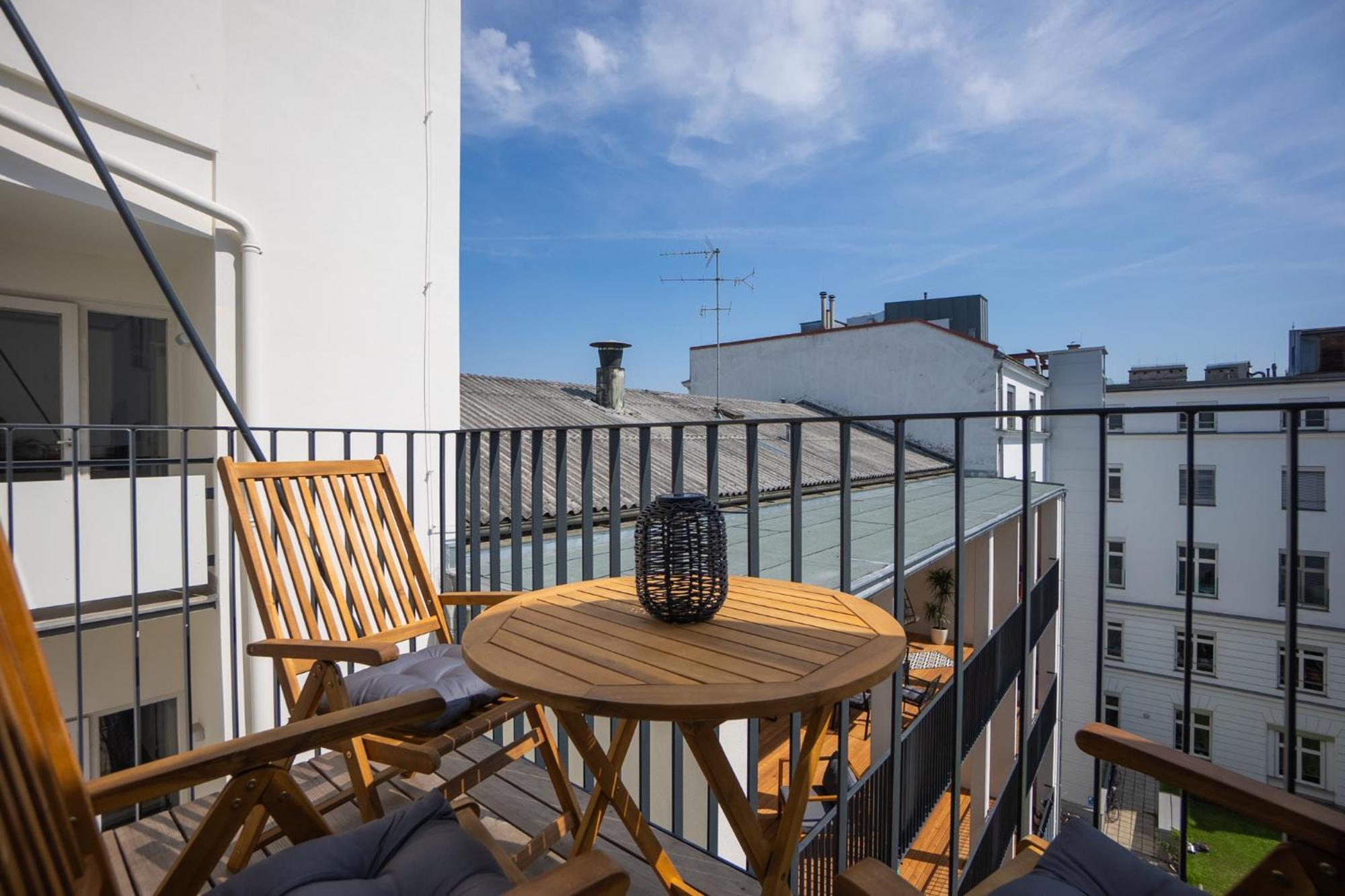 Bright Stylish Apartment With A Balcony In A Top Location Виена Екстериор снимка
