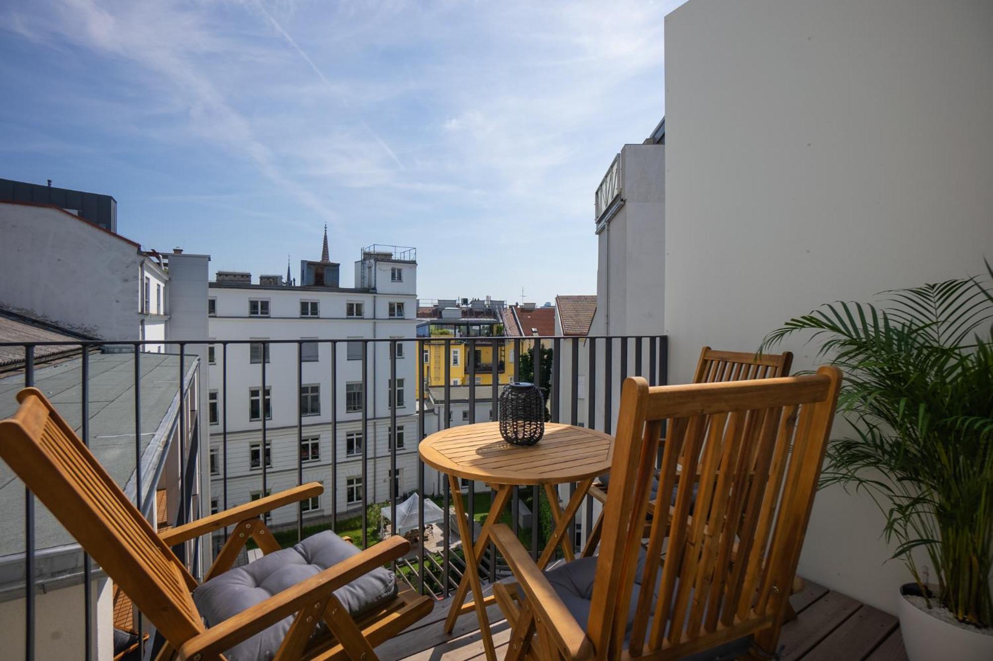 Bright Stylish Apartment With A Balcony In A Top Location Виена Екстериор снимка